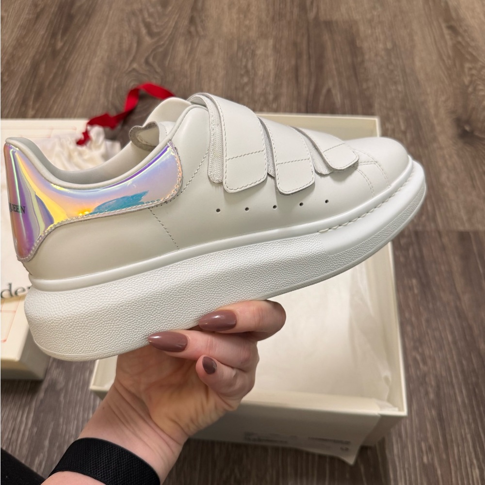 Alexander McQueen Sneakers with Iridescent Detail 38 EUC